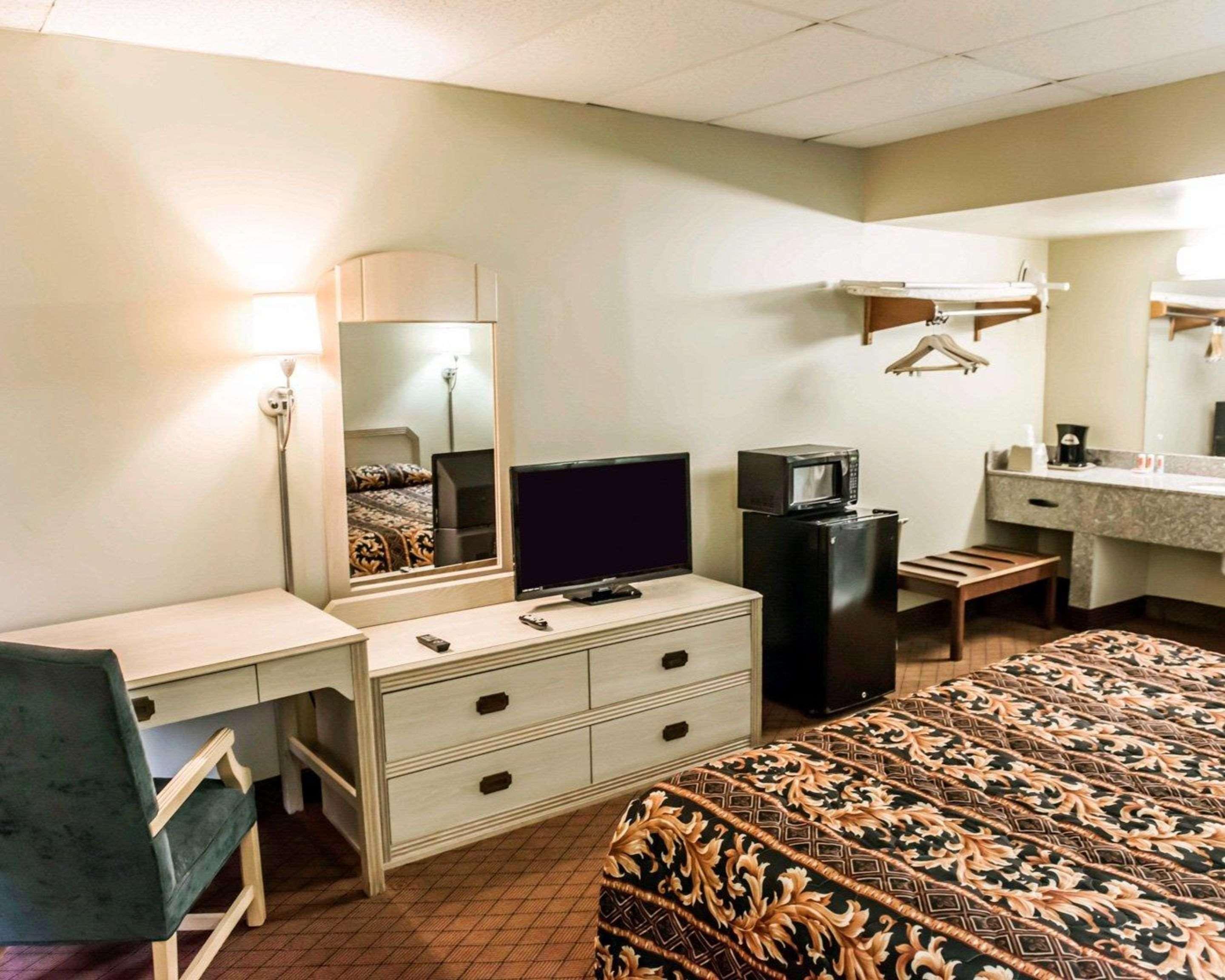 Econo Lodge Perry Eksteriør billede