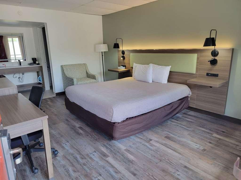 Econo Lodge Perry Værelse billede