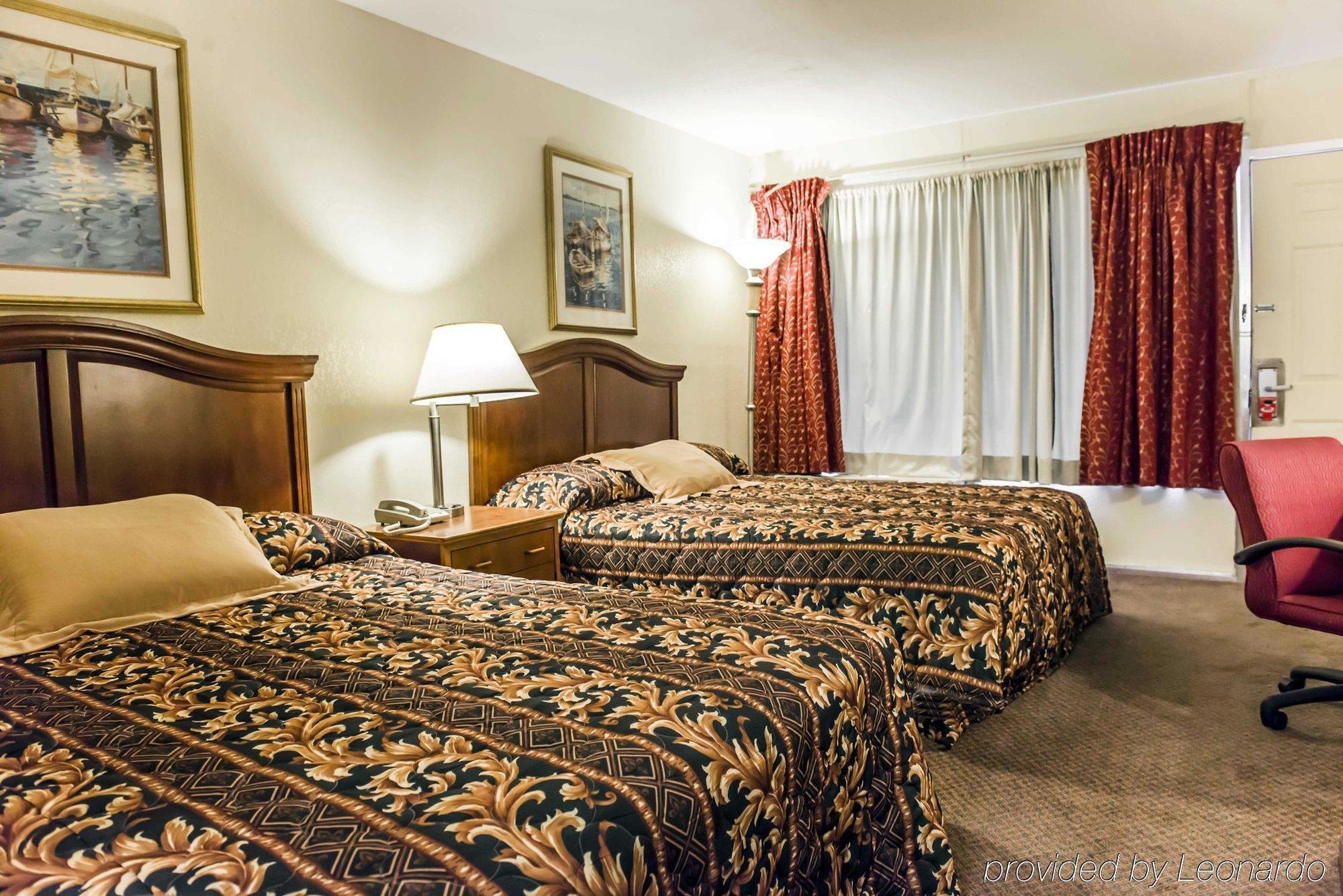 Econo Lodge Perry Eksteriør billede